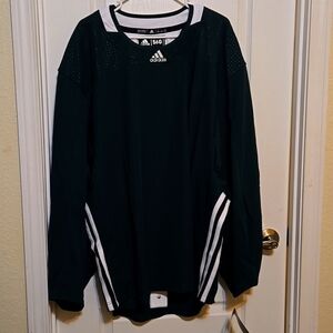 Men's Adidas Hockey Jersey sz 56 Green